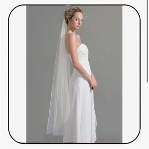 White Fingertip Tulle Wedding Veil